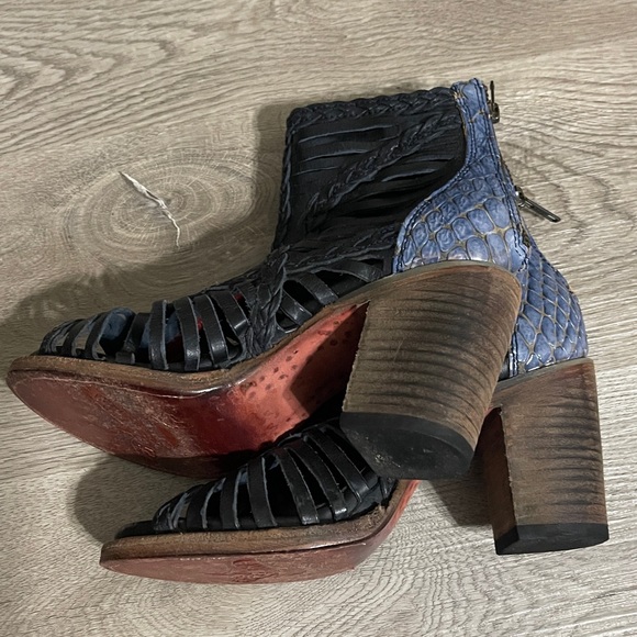 freebird bela blue leather block heel sandal 7 - Picture 3 of 8